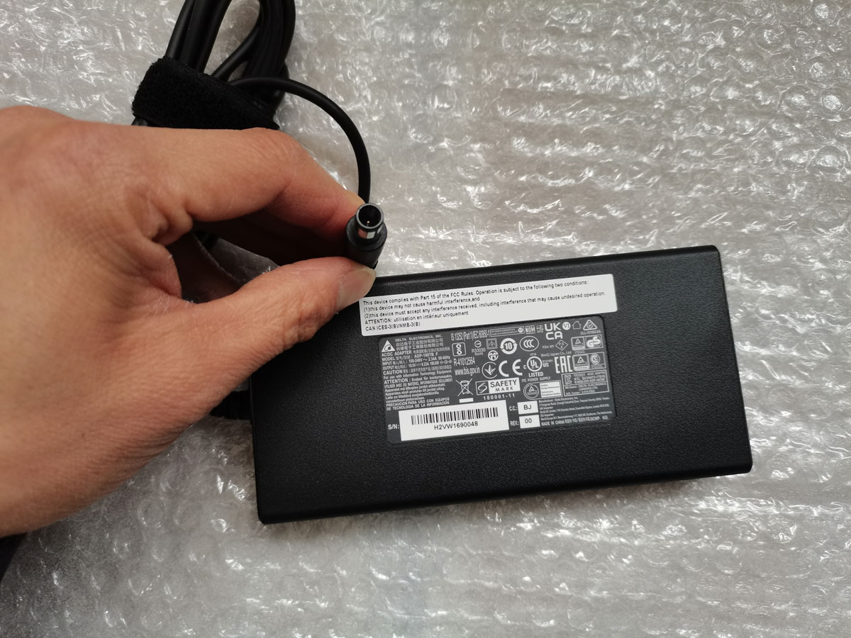 NEW Slim OEM Delta 19.5V 9.23A - огляд і ціна Pc Gaming Msi