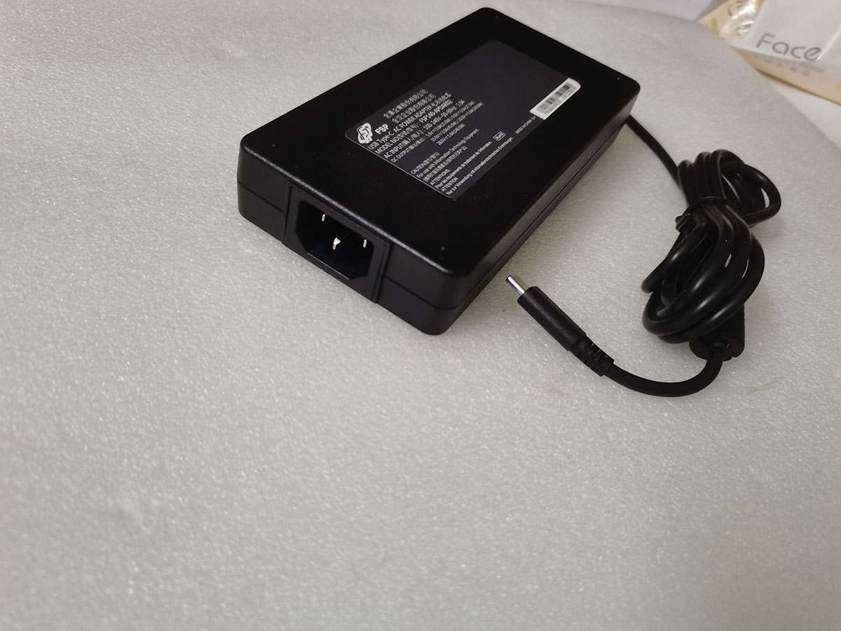 NEW Slim OEM FSP 28V 5A FSP140 - огляд і ціна Pc Gaming Msi