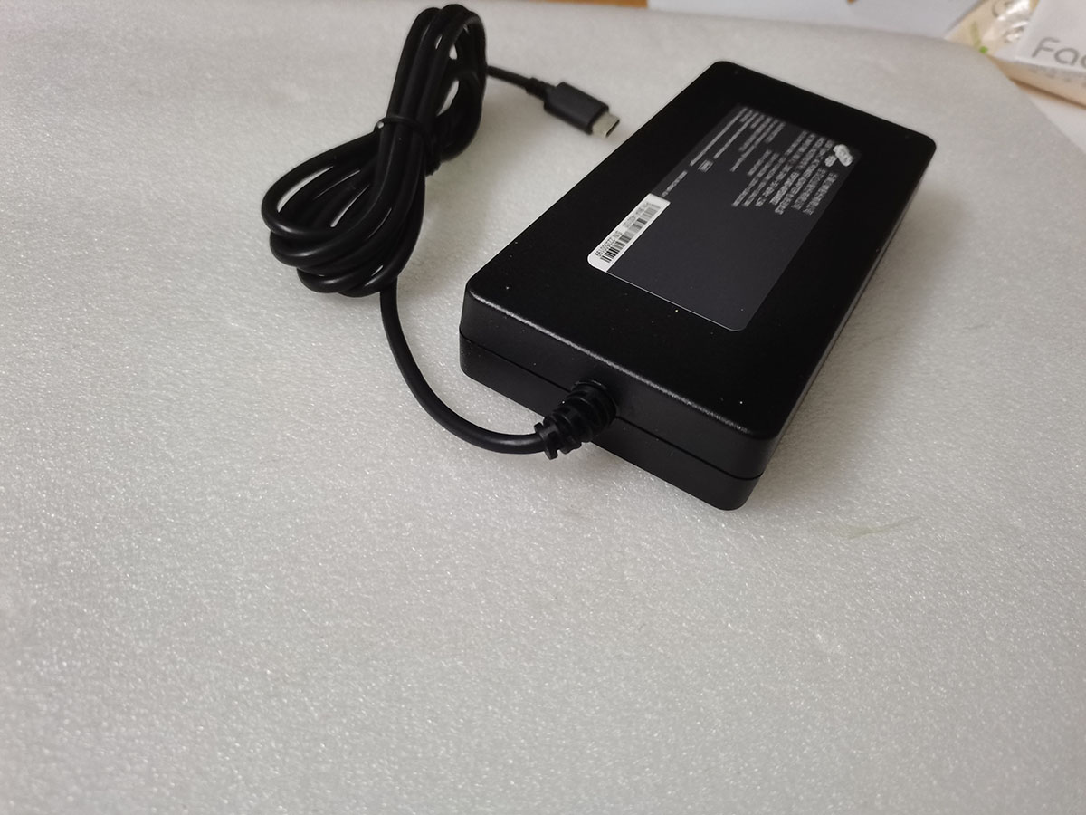 NEW Slim OEM FSP 28V 5A FSP140 - огляд і ціна Pc Gaming Msi